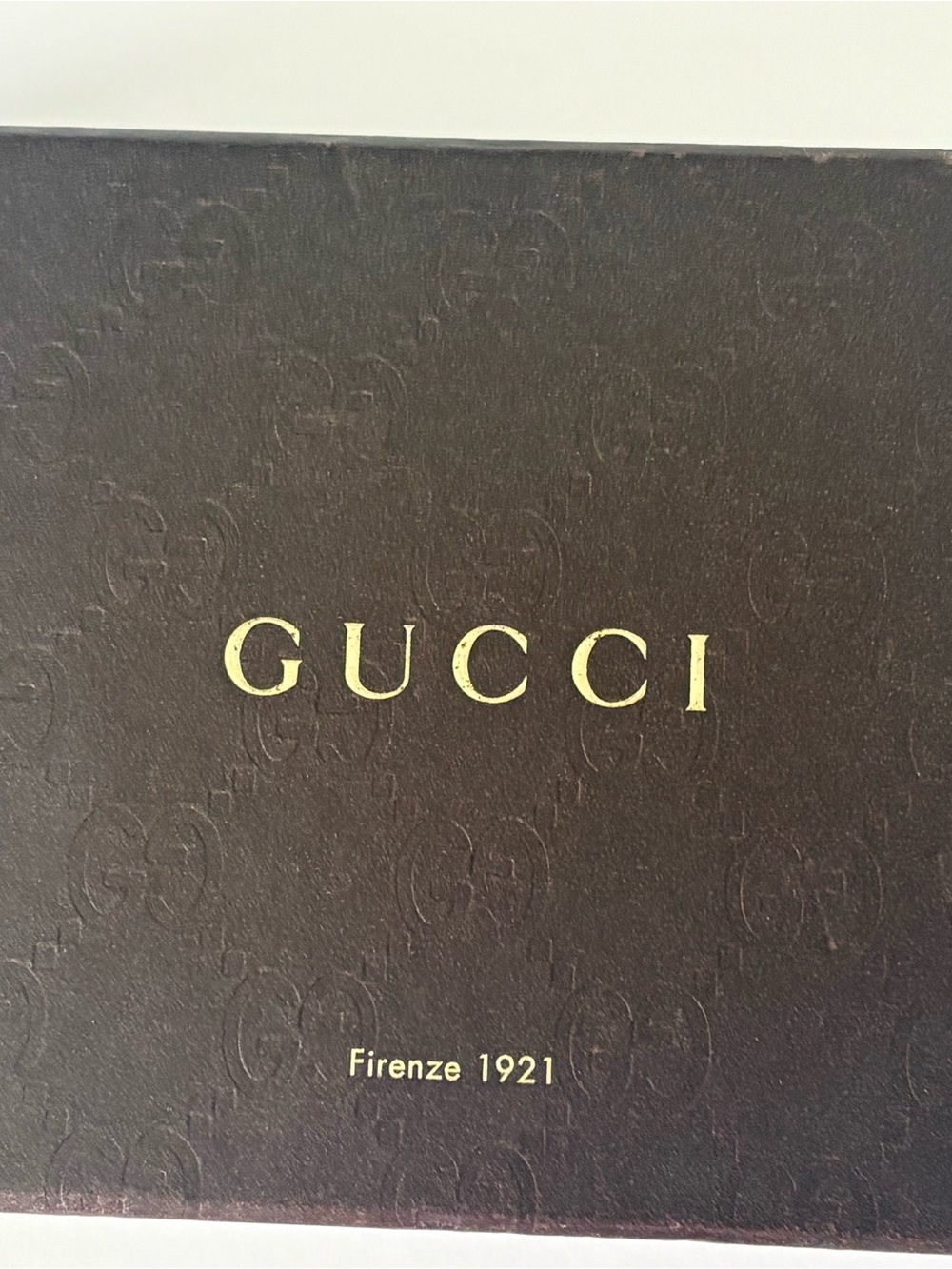 Gucci box - tangram puzzle